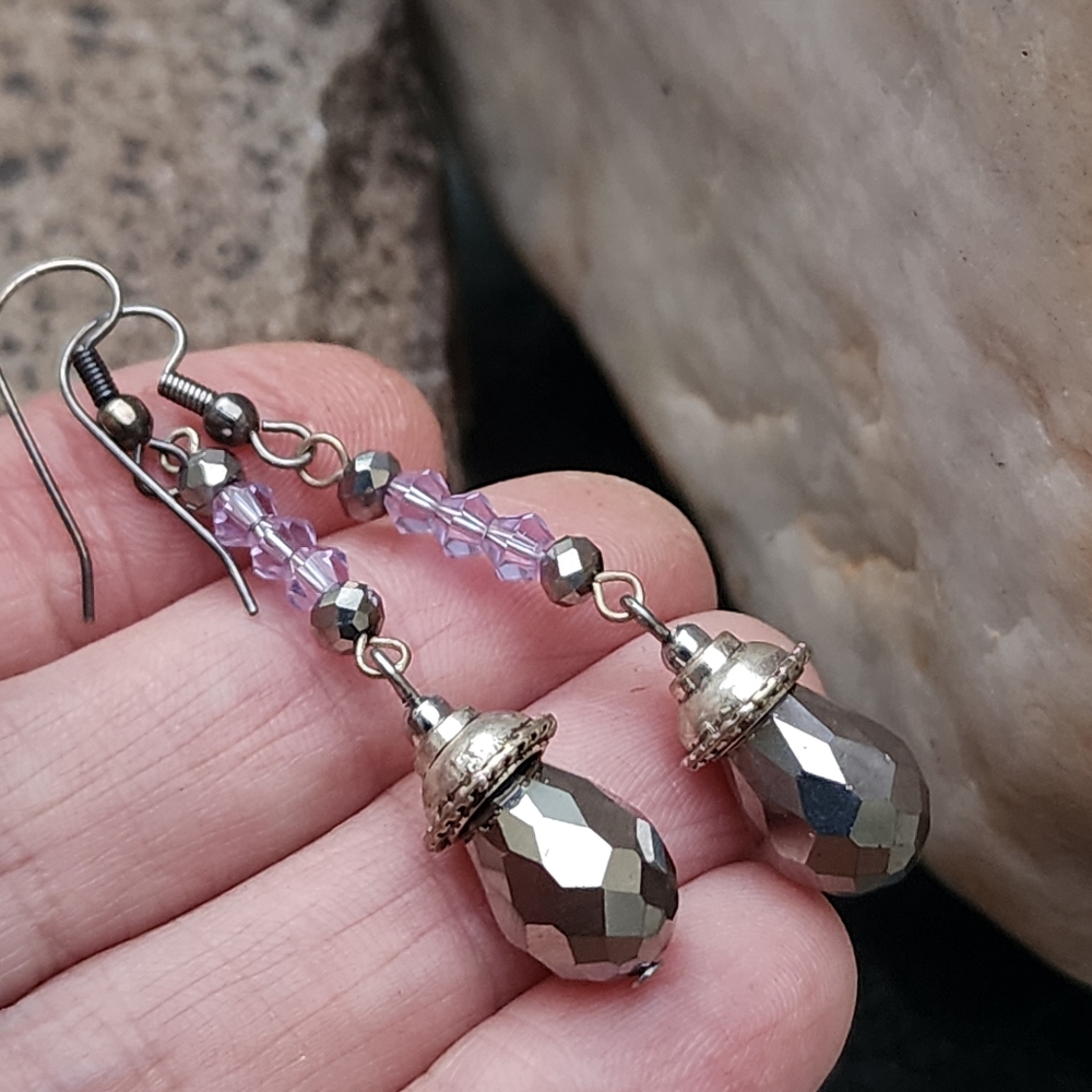 ❤️ Vintage Silver Long Lightweight Earrings Dangling Sparkling Crystals